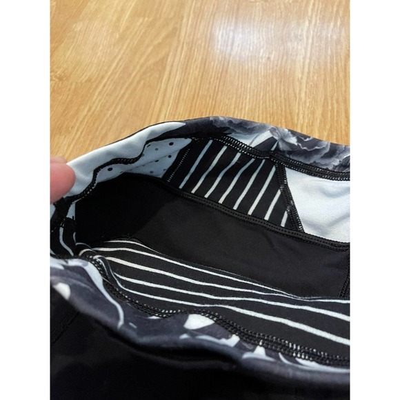 lululemon athletica crop leggings pants - Picture 2 of 6